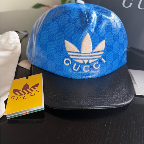 Gucci Hat with White Drawstring Dust Bag
